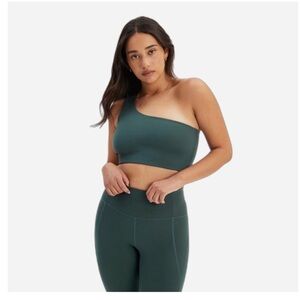 Girlfriend Collective Bianca One
Shoulder Bra NWT, Size Medium